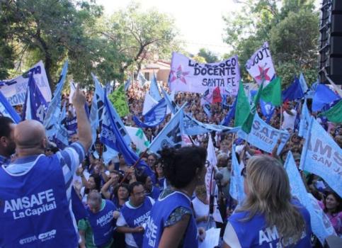 Ctera definió un paro docente y Amsafe se adhiere