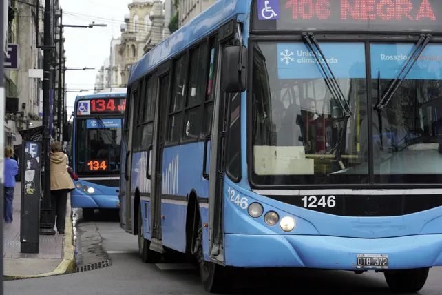 Nuevo aumento del colectivo en Rosario: costará $1.200