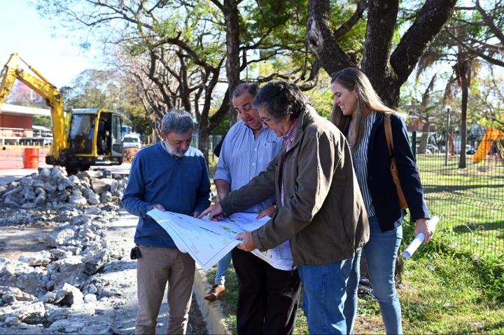 Poletti recorrió la obra de ingreso a la Terminal de Ómnibus