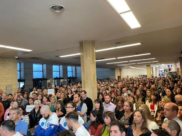 Empleados del Poder Judicial lo quieren ver a Pullaro