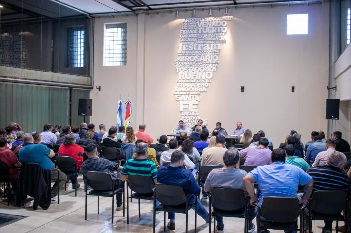 Municipales de Santa Fe anticipan días de conflicto