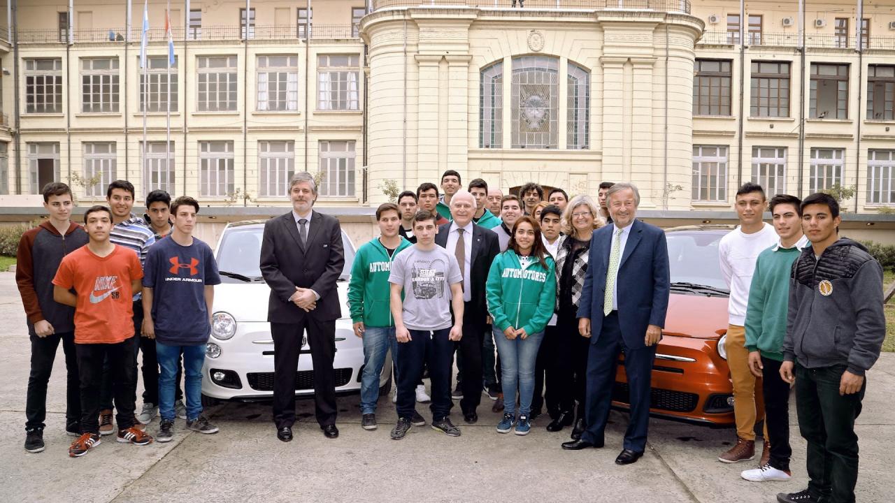 Capacitarán a docentes en la industria automotriz