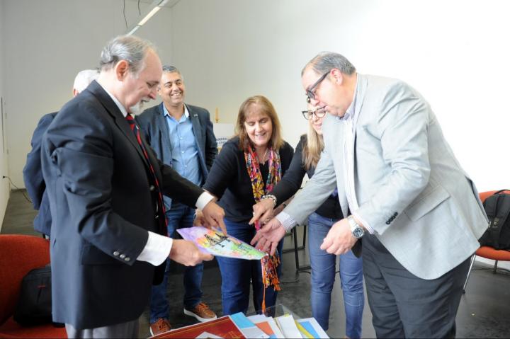 “Una bandera para la ciudad”: el jurado tiene la palabra