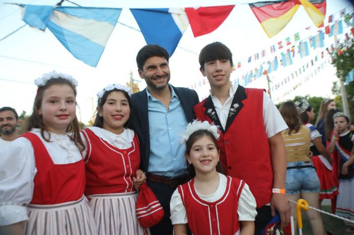 Pullaro acompañó fiestas populares