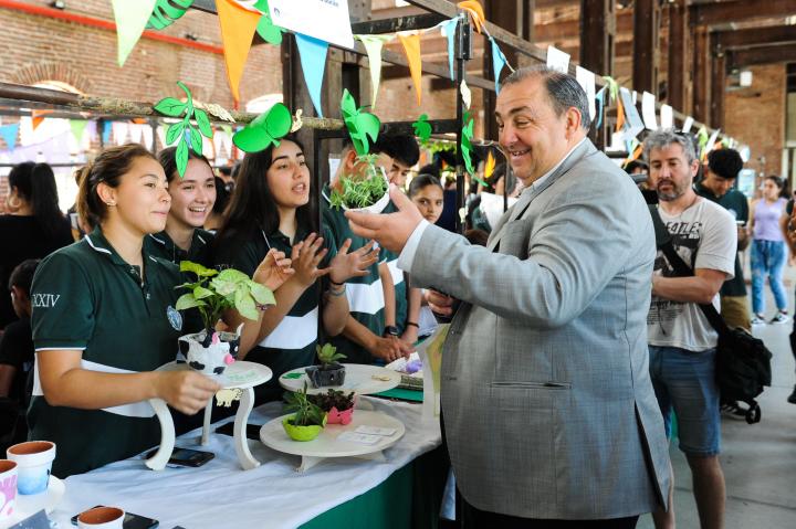 Poletti reconoció y premió a los emprendedores del futuro