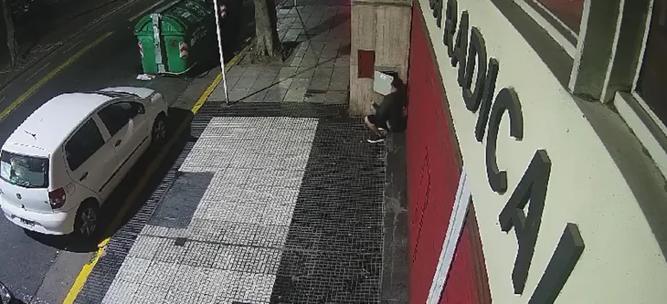 Destrozaron el Comité Nacional de la UCR