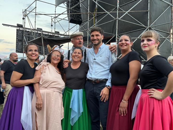 Pullaro participó de la Fiesta Pyme en Las Parejas 