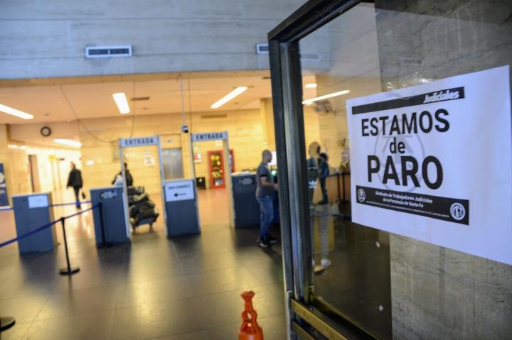 Los judiciales no le temen a Pullaro y paran otros dos días