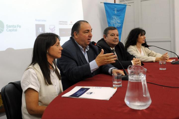 Poletti abrió el Congreso de Primeras Infancias