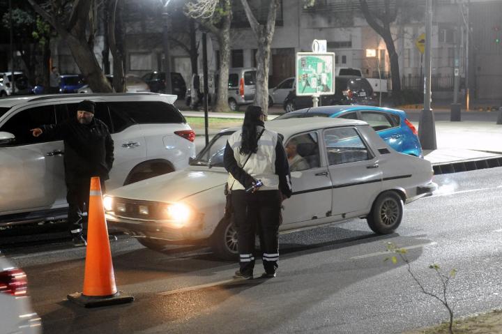Autos, motos y taxis siguen flojos de papeles en Santa Fe