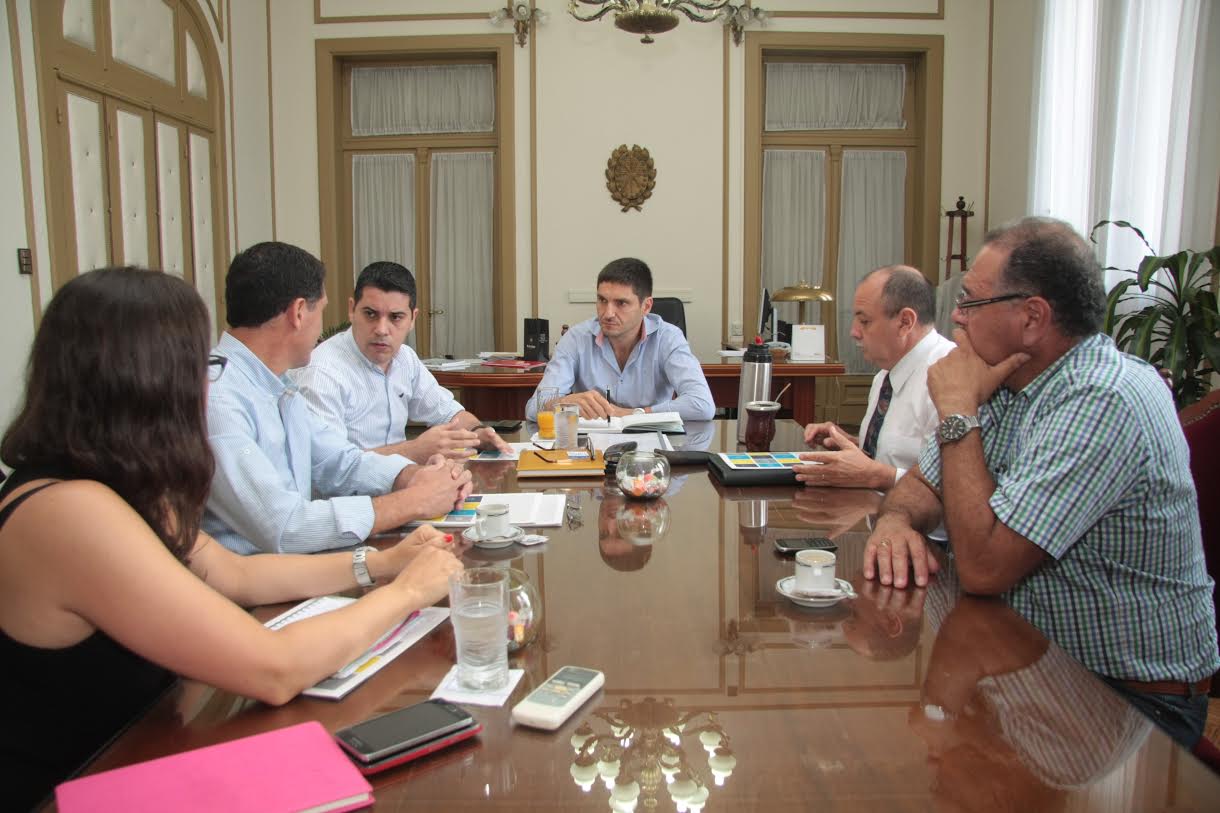 Coordinaron acciones con transportistas para la circulación en rutas