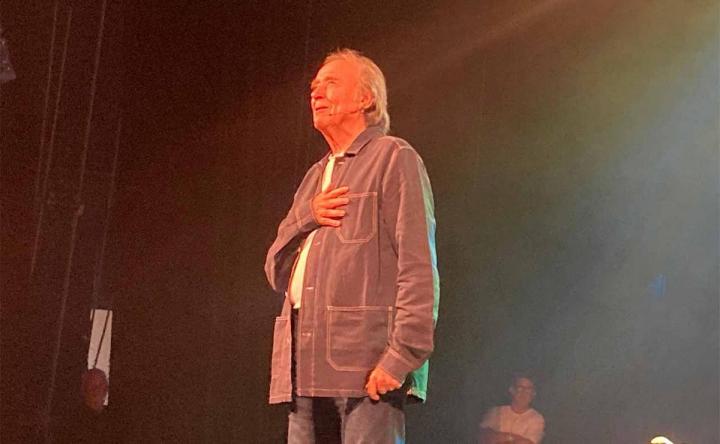 Serrat homenajeó al Negro Fontanarrosa en Rosario