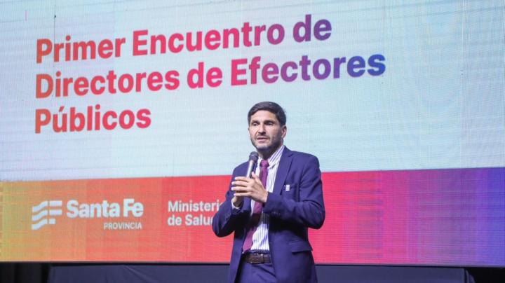 Pullaro avanza en la jerarquización del sistema de salud