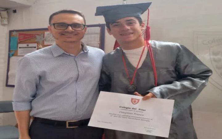 Colapinto de vacaciones pero estudiando: terminó la secundaria