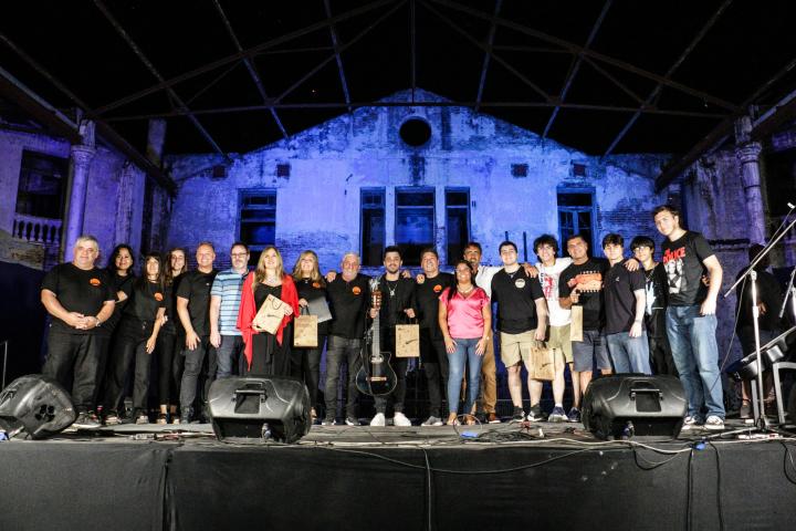 Santa Fe solidaria: recolectan 200 kilos de alimentos y juguetes