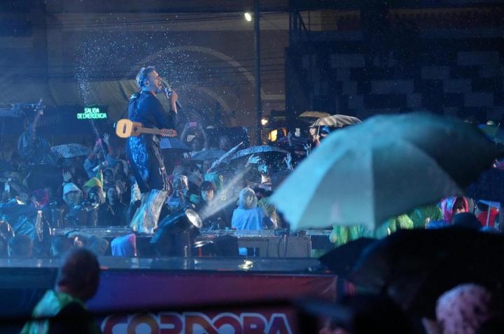 Tercera luna coscoína: la lluvia no paró y el canto tampoco
