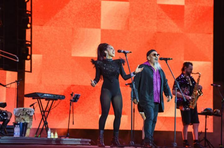 Los Nocheros y La Delio Valdez hicieron vibrar a la sexta luna coscoína