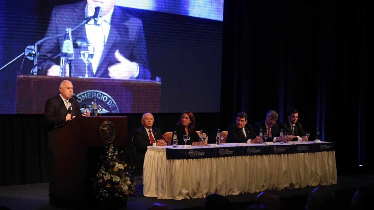 El gobernador en la Bolsa de Comercio de Rosario