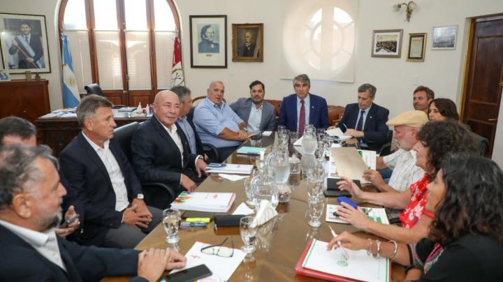 Santa Fe ofreció un 5% de aumento salarial para todo el trimestre