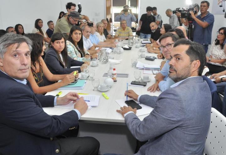 No hicieron diferencia con los maestros: 5% de aumento 