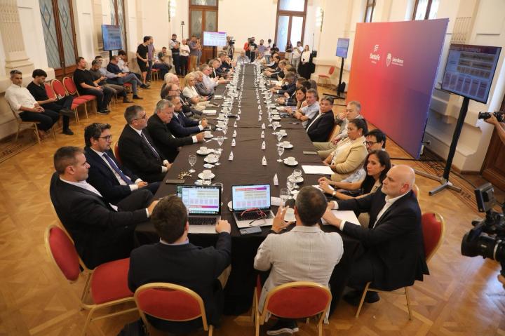 Pullaro destacó el nuevo sistema de moniterio e inteligencia artificial