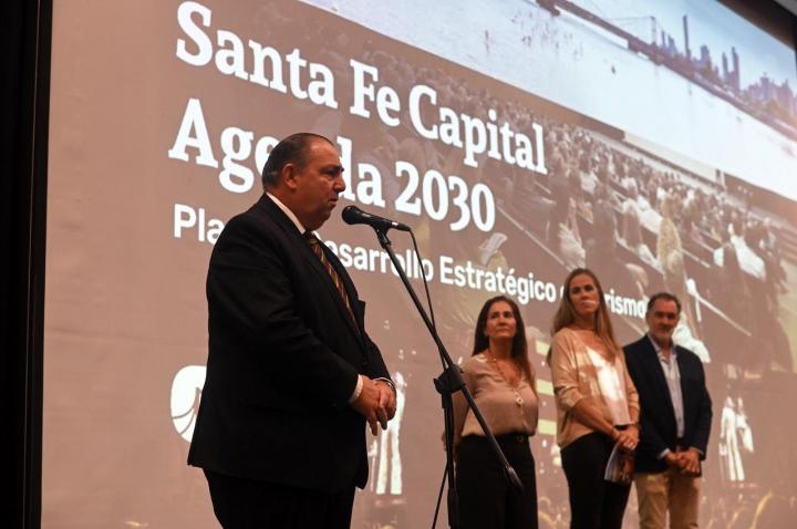 Poletti presentó el Plan Turístico para la ciudad de Santa Fe