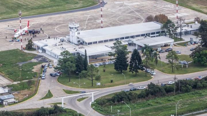 Sobrevoló 53 minutos antes de descender en Sauce Viejo