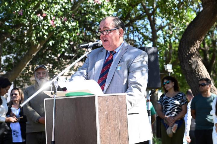 Poletti: “Malvinas nos hermana a todos”