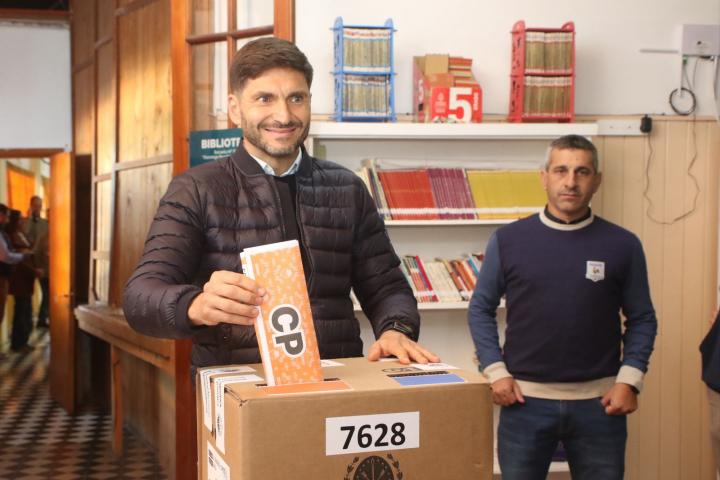 Pullaro votó en Hughes: “Es una elección que define el futuro de Santa Fe” 
