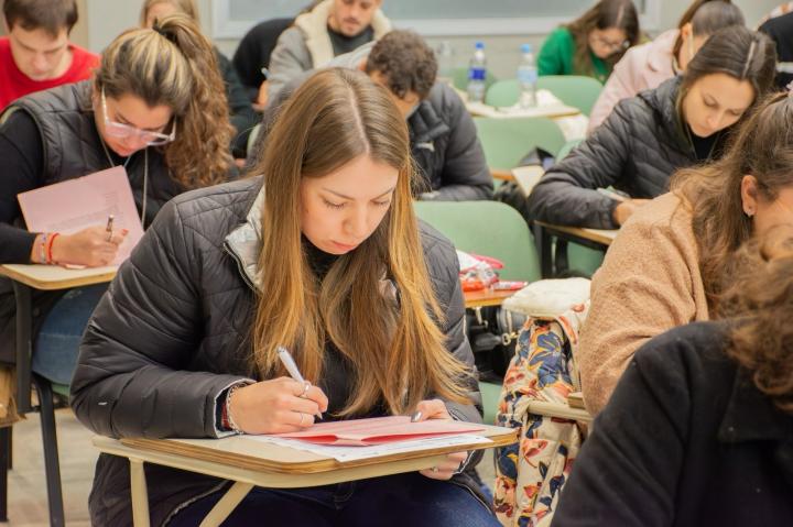 Residencias de Salud 2025: abrieron la inscripción 