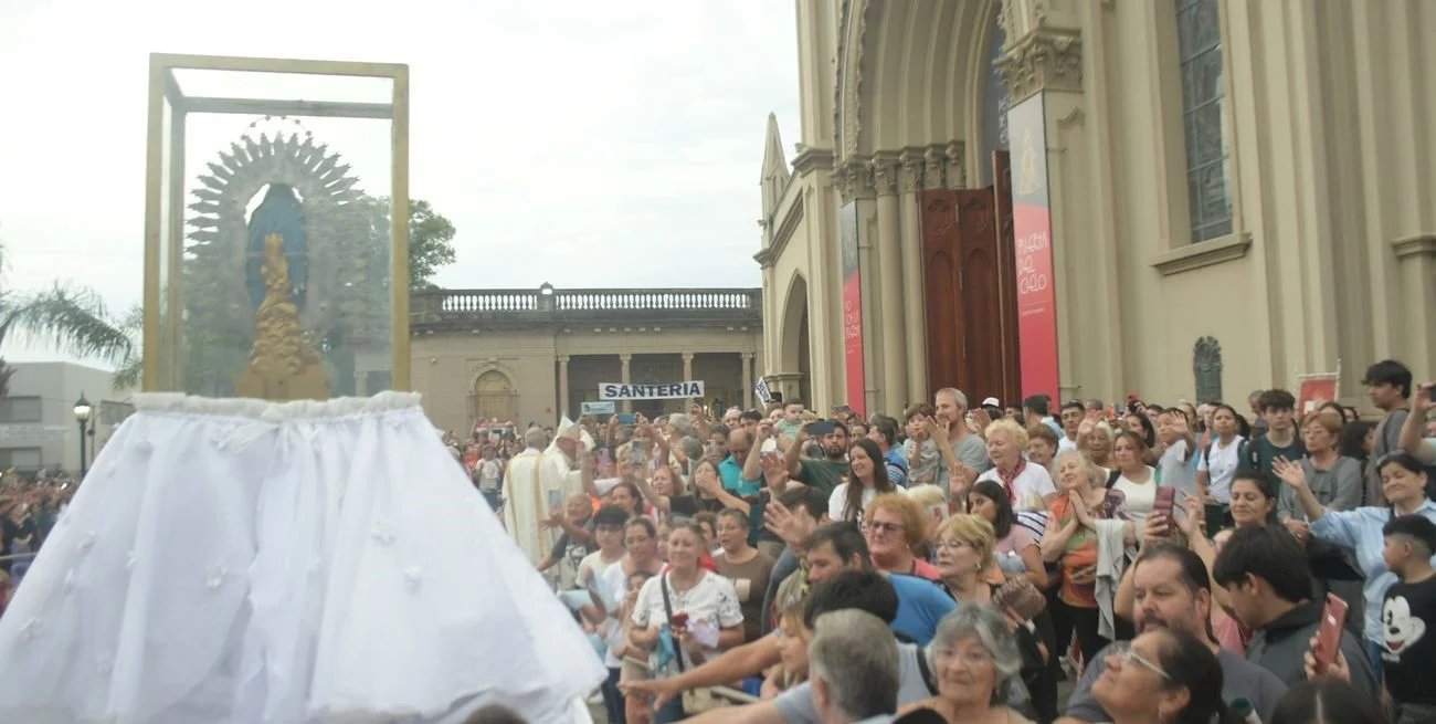 Miles de fieles peregrinaron hacia la Virgen de Guadalupe