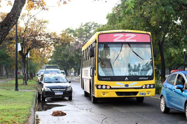 Nueva línea de colectivos une la ciudad de este a oeste 