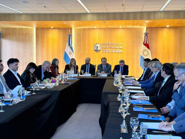 Santa Fe abre sus puertos para que empresas de Córdoba salgan al mundo