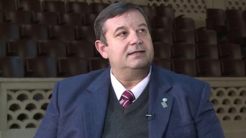 Docentes de la UNL renuncian por los bajos salarios