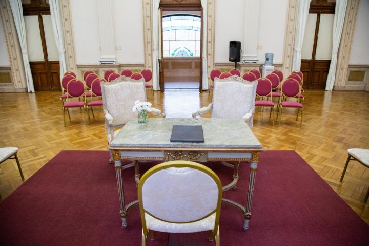 Habilitan casamientos en el Salón Blanco de Casa de Gobierno