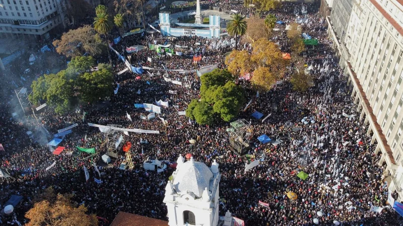 Cristina al país: “Vamos a volver con más fuerza”