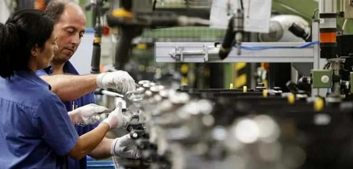 Se desplomó la industria de Santa Fe: cayó 7,4%