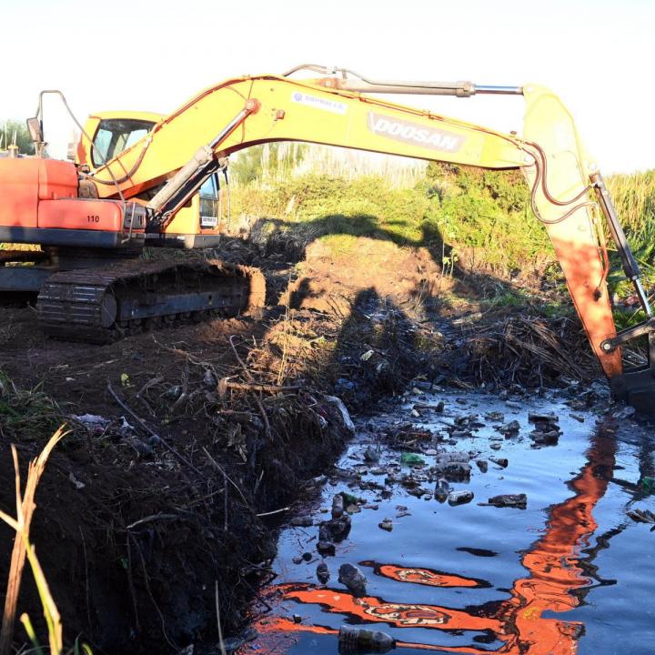 Millonaria inversión para mantener la red de drenaje 