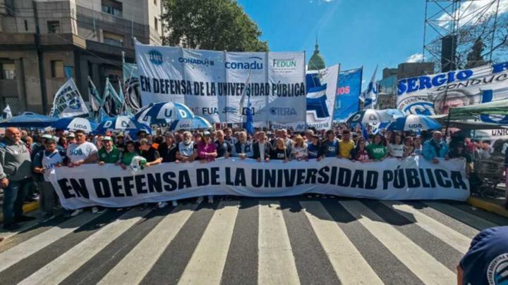 Docentes universitarios: dos días de paro y marcha federal