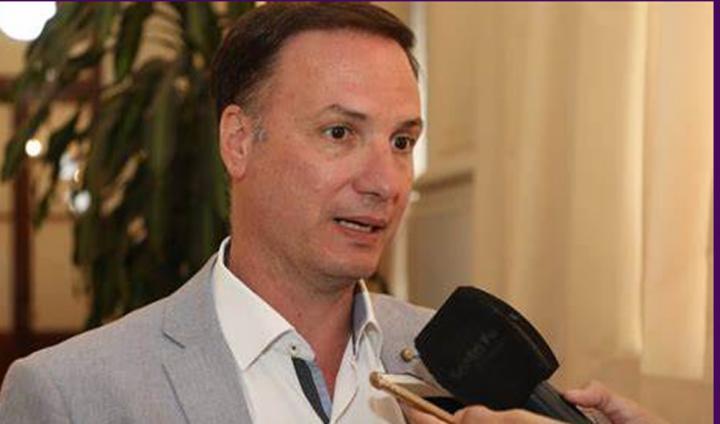 Enrico criticó a Milei y habló del “desprecio