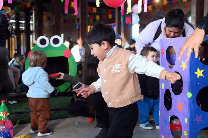 Jardines Municipales: acompañan a las familias en el cuidado de los niños