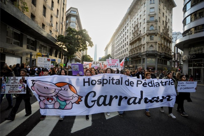 Marcha de los trabajadores y médicos del Garrahan