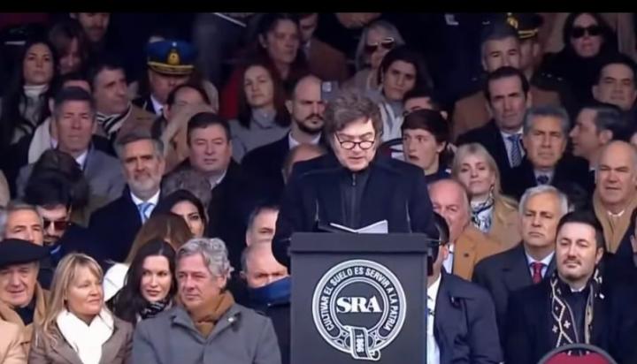 Milei anunció las bajas en las retenciones al campo