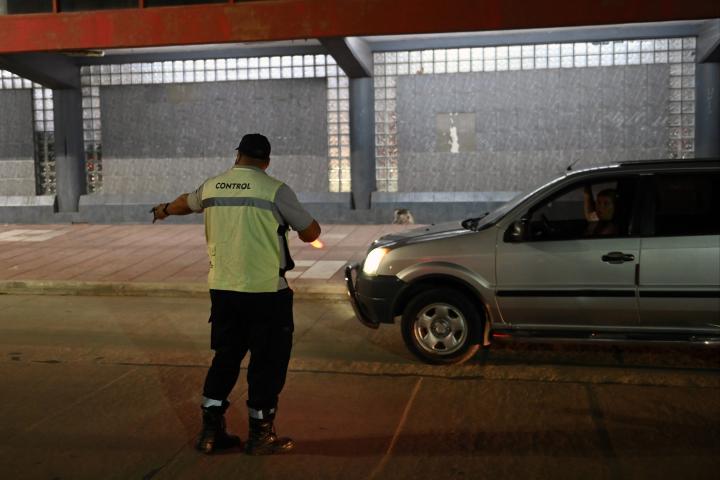 Un clásico de los fines de semana: retienen autos y motos por alcoholemia