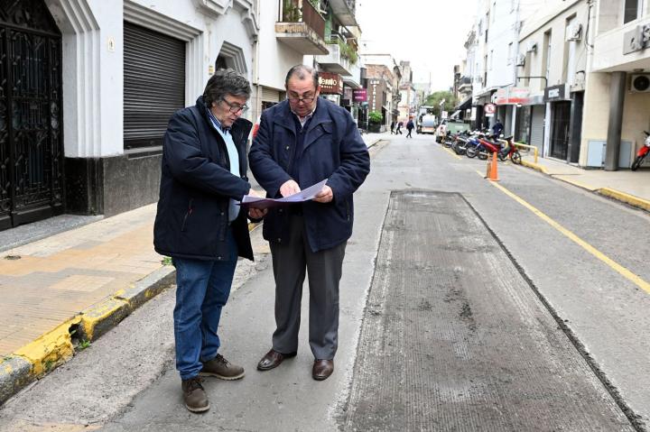 El intendente de Santa Fe supervisó la marcha de los trabajos.