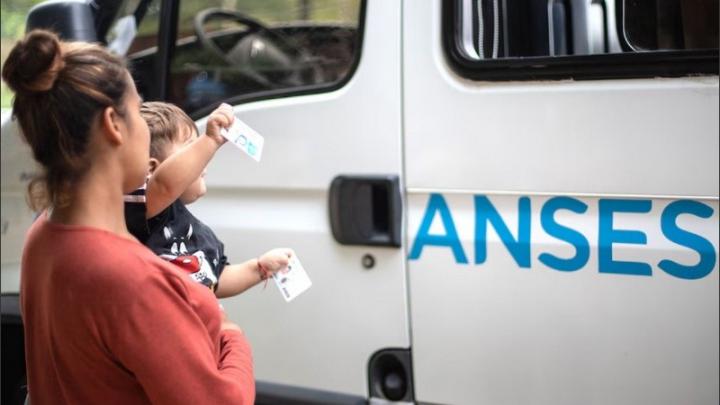 El gobierno aumentó la Asignación Universal por Hijo