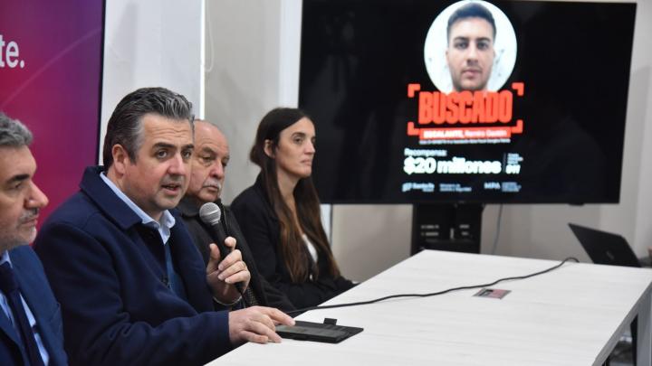 Quiénes son los 10 delincuentes más buscados de Santa Fe