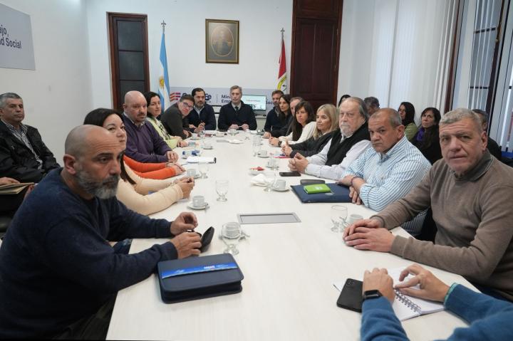 Goity: “El sistema educativo es mucho más que un salario”