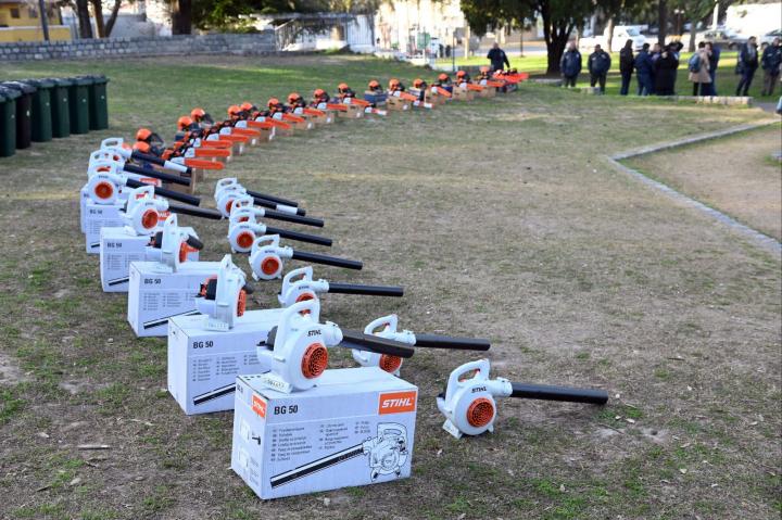 Suman equipamiento para reforzar las tareas de poda