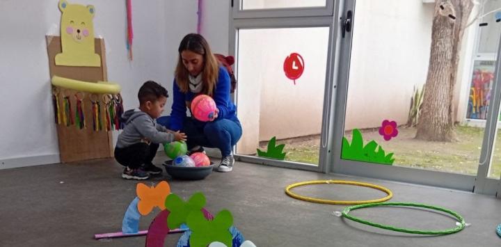 Compran equipamiento para los 17 jardines municipales